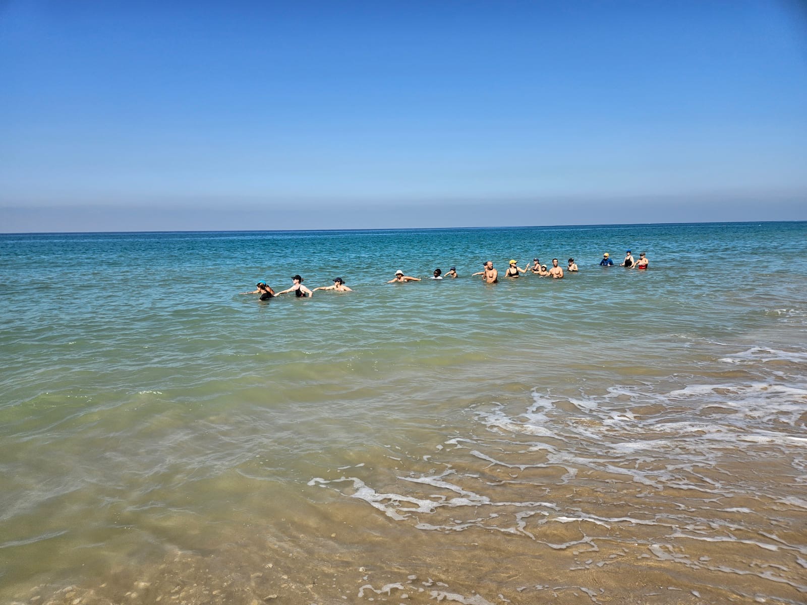 Longe Côte sur une plage de Byblos  mardi 24 septembre